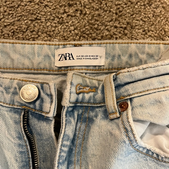 ZARA STRAIGHT LEG JEANS - Picture 2 of 2
